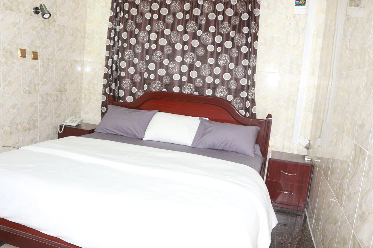 Cute Villa Hotel And Suites Uyo Dış mekan fotoğraf