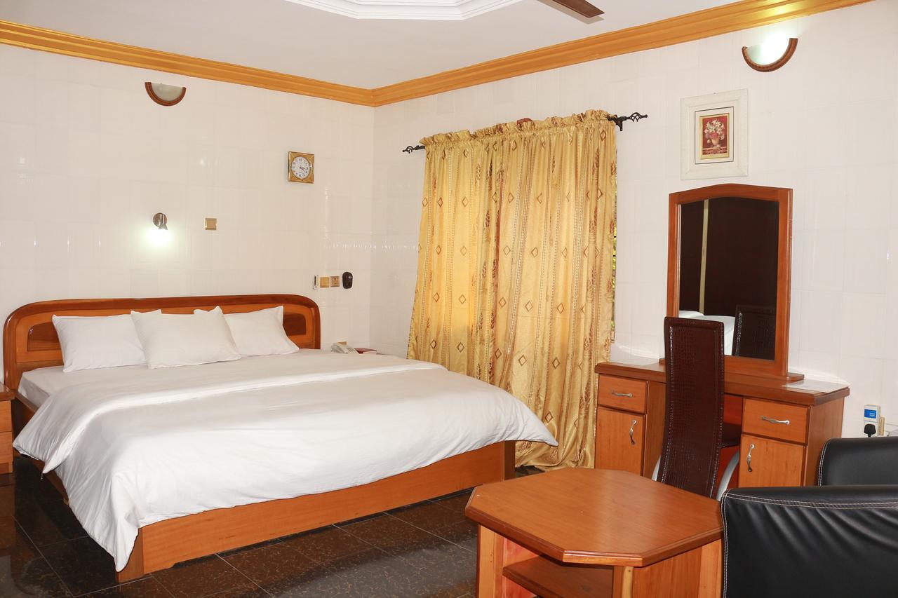 Cute Villa Hotel And Suites Uyo Dış mekan fotoğraf